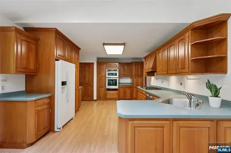 9 Arrowhead Road Mahwah NJ 07430