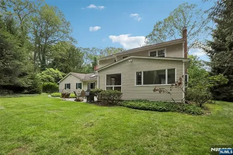 9 Arrowhead Road Mahwah NJ 07430