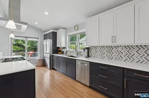 17 Lowell Avenue West Orange NJ 07052