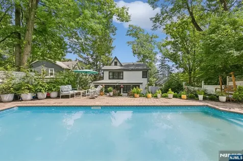 17 Lowell Avenue West Orange NJ 07052