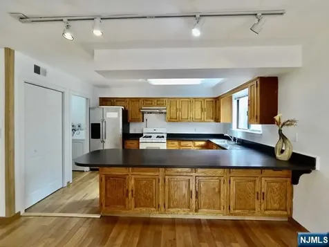 380 Whimbrel Lane Secaucus NJ 07094