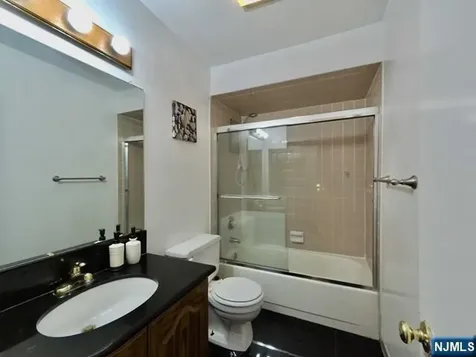 380 Whimbrel Lane Secaucus NJ 07094