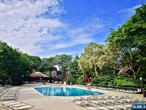380 Whimbrel Lane Secaucus NJ 07094