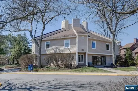 380 Whimbrel Lane Secaucus NJ 07094