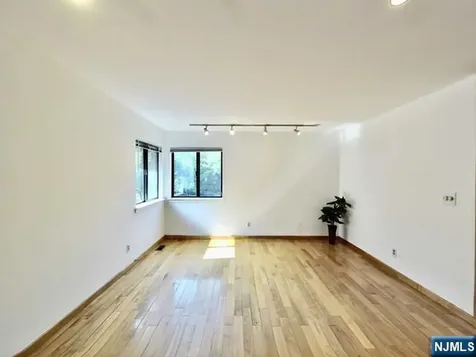 380 Whimbrel Lane Secaucus NJ 07094