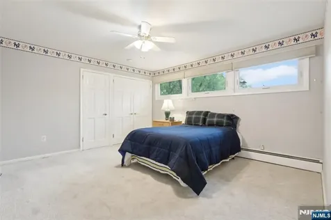 39 Chuckanutt Drive Oakland NJ 07436