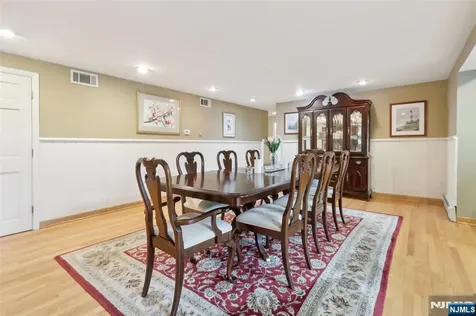 39 Chuckanutt Drive Oakland NJ 07436