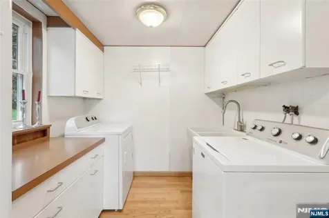 39 Chuckanutt Drive Oakland NJ 07436
