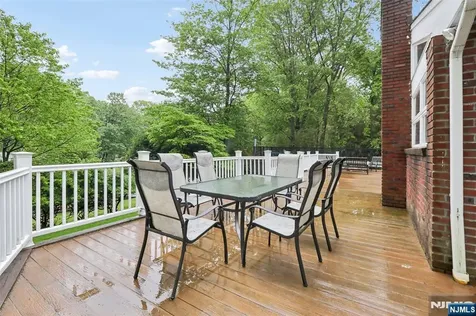 39 Chuckanutt Drive Oakland NJ 07436
