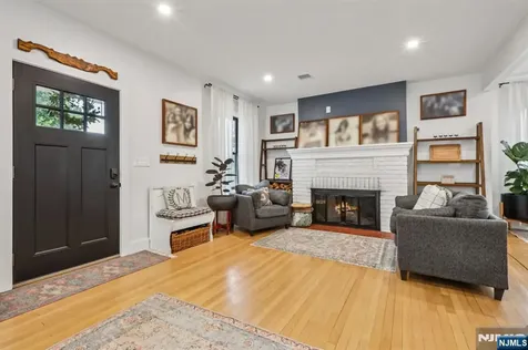 21 Mountainview Avenue Nutley NJ 07110