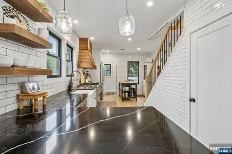 21 Mountainview Avenue Nutley NJ 07110