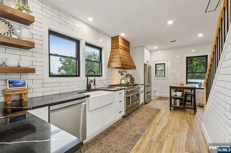 21 Mountainview Avenue Nutley NJ 07110