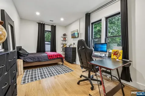 21 Mountainview Avenue Nutley NJ 07110