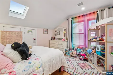 21 Mountainview Avenue Nutley NJ 07110