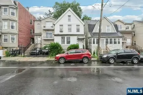 324 19TH Street Newark NJ 07103