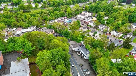 15 Hamburg Turnpike Bloomingdale NJ 07403