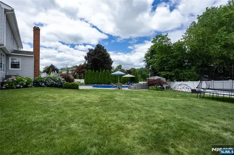 18 Marguerite Lane Montville Township NJ 07082