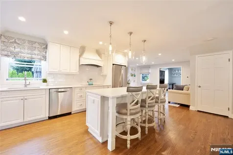 18 Marguerite Lane Montville Township NJ 07082
