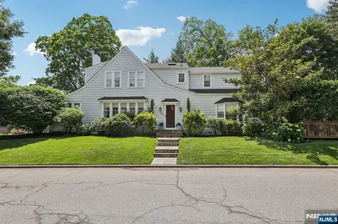 490 Ackerman Avenue Ho-ho-kus NJ 07423