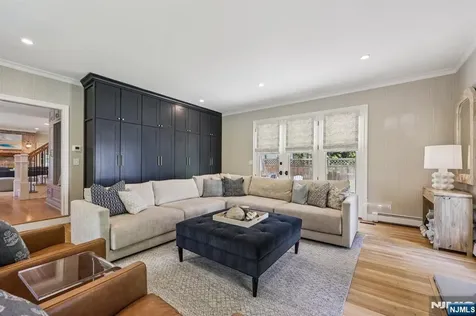 490 Ackerman Avenue Ho-ho-kus NJ 07423