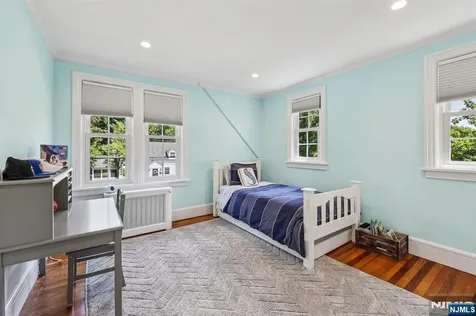 490 Ackerman Avenue Ho-ho-kus NJ 07423