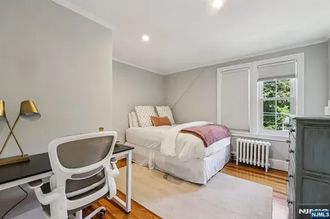 490 Ackerman Avenue Ho-ho-kus NJ 07423