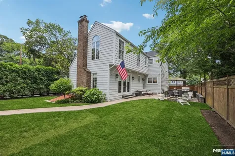 490 Ackerman Avenue Ho-ho-kus NJ 07423