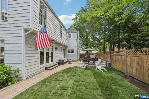490 Ackerman Avenue Ho-ho-kus NJ 07423