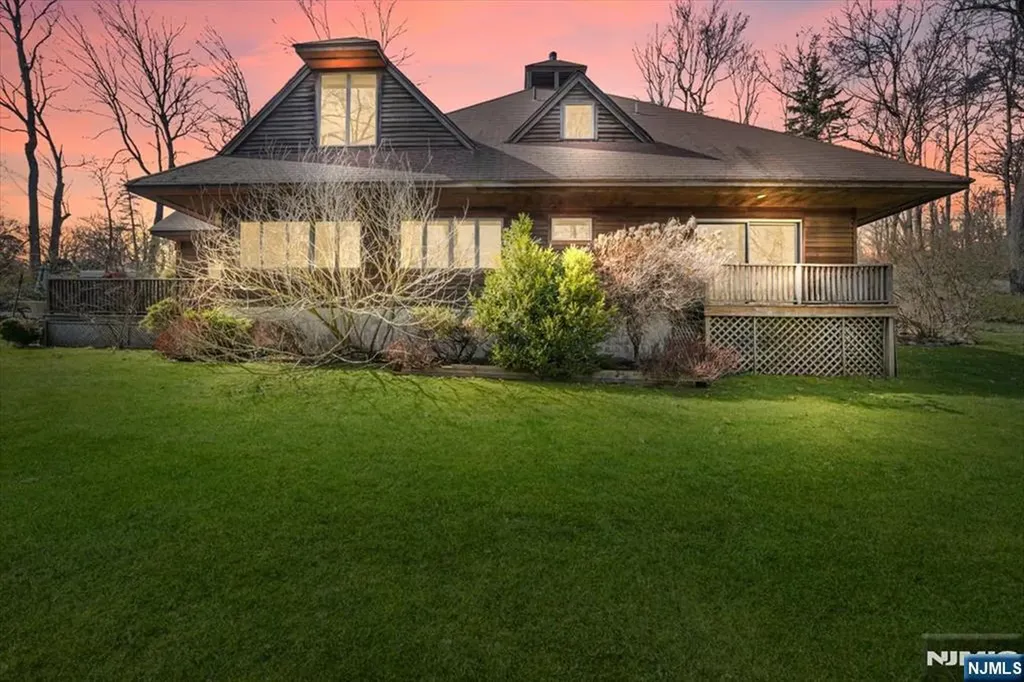 1 Lookout Road Tuxedo Park NY 10987