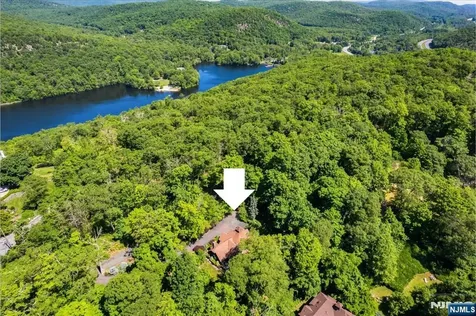 1 Lookout Road Tuxedo Park NY 10987
