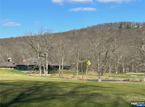 1 Lookout Road Tuxedo Park NY 10987