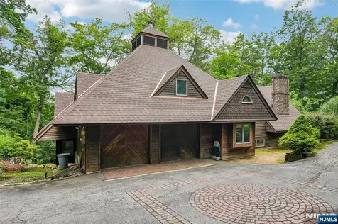 1 Lookout Road Tuxedo Park NY 10987