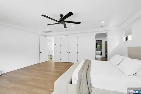 404 Willard Road Paramus NJ 07652