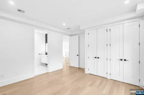 404 Willard Road Paramus NJ 07652