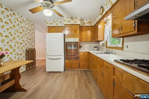 28 Stylon Road Wayne NJ 07470