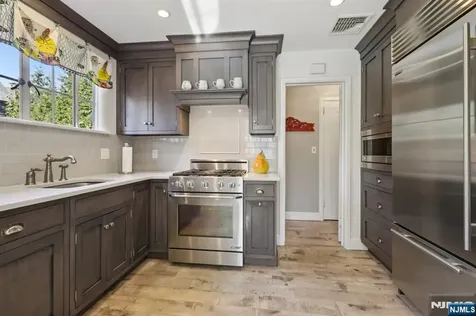 183 Sheridan Avenue Ho-ho-kus NJ 07423