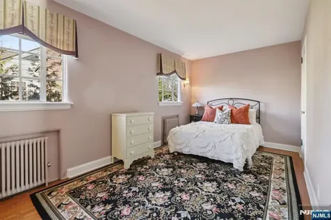 183 Sheridan Avenue Ho-ho-kus NJ 07423