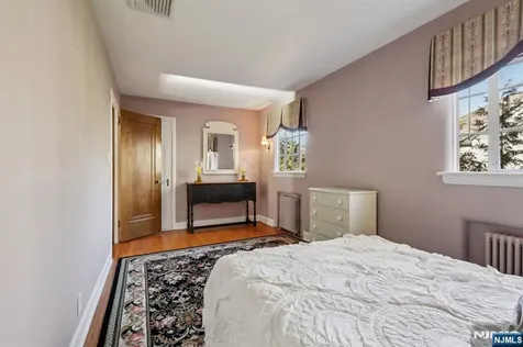 183 Sheridan Avenue Ho-ho-kus NJ 07423