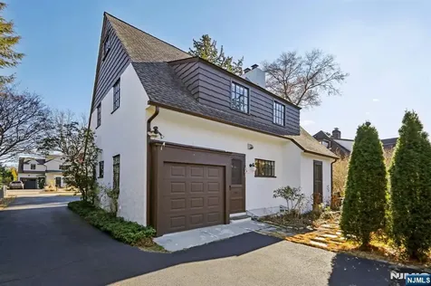 183 Sheridan Avenue Ho-ho-kus NJ 07423