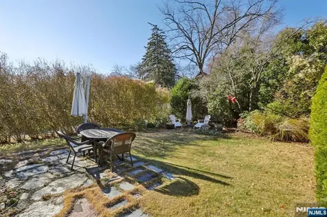 183 Sheridan Avenue Ho-ho-kus NJ 07423