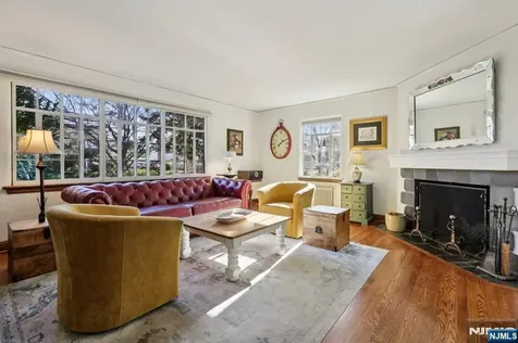 183 Sheridan Avenue Ho-ho-kus NJ 07423