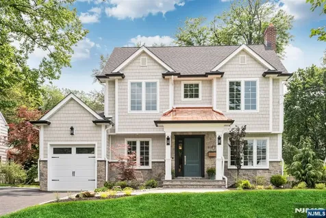 642 Sherwood Road Ho-Ho-Kus NJ 07423