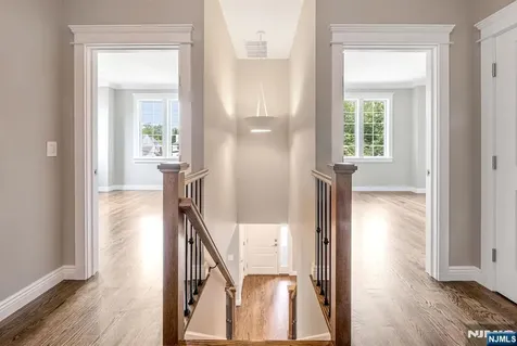 642 Sherwood Road Ho-ho-kus NJ 07423