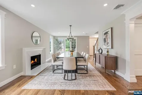 642 Sherwood Road Ho-ho-kus NJ 07423