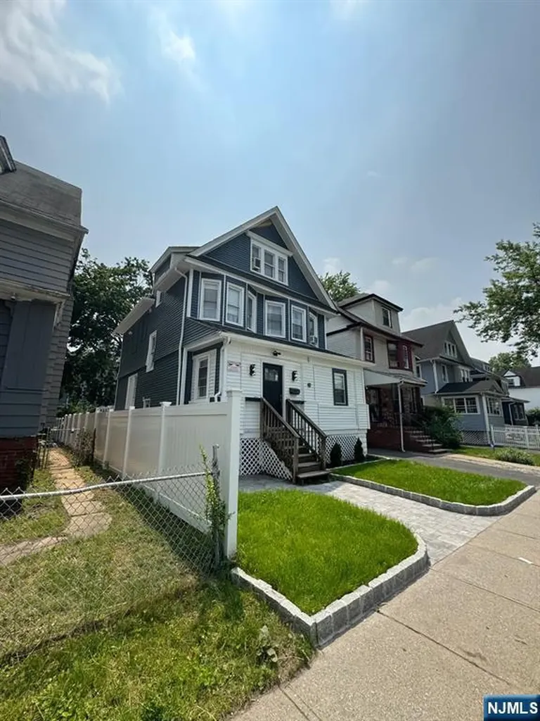 116 Sanford Street East Orange NJ 07018