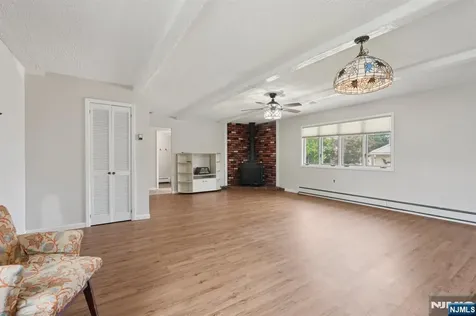 133 Catherine Avenue Saddle Brook NJ 07663