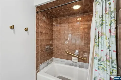 133 Catherine Avenue Saddle Brook NJ 07663