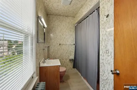 133 Catherine Avenue Saddle Brook NJ 07663