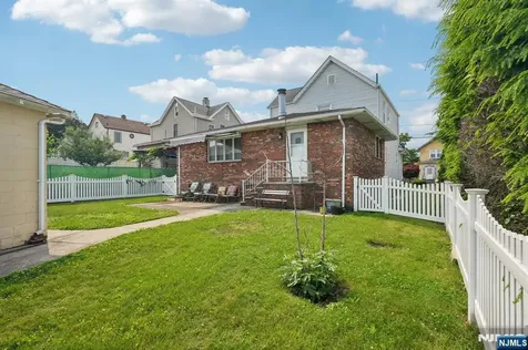 133 Catherine Avenue Saddle Brook NJ 07663