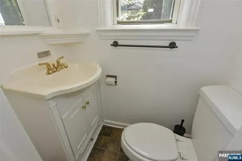 36 Grove Street Waldwick NJ 07463